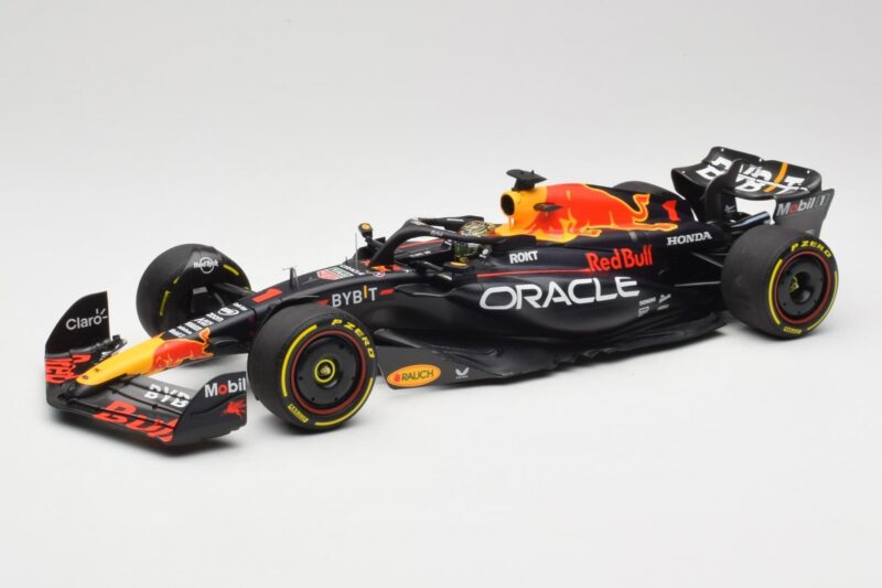 Oracle Red Bull Racing RB19 #1 M. Verstappen Winner Abu Dhabi GP 2023 Minichamps 1:18 110232301 Diecast