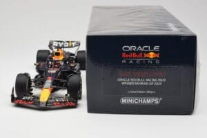 Oracle Red Bull Racing RB20 #1 M. Verstappen Winner Bahrain GP 2024 Minichamps 1:18 110240101 Diecast — photo 6 of 7