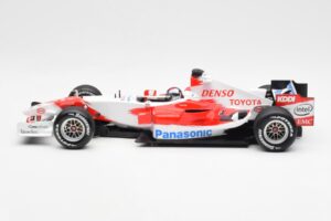 Toyota TF106 Panasonic Toyota Racing J. Trulli F1 Presentation 2006 Minichamps 1:18 AM59554H Diecast — photo 3 of 6