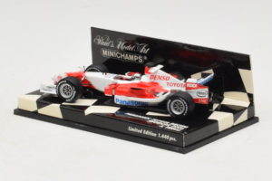 Toyota TF106 Panasonic #12 J. Trulli Panasonic Toyota Racing Showcar 2006 Minichamps 1:43 400060078 Diecast — photo 3 of 5