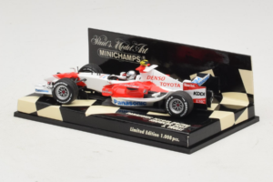 Toyota J. Trulli Panasonic Toyota Racing Showcar F1 2007 Minichamps 1:43 400070082 Diecast — photo 3 of 5