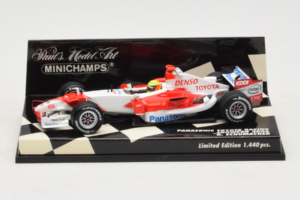 Toyota TF106 Panasonic #11 R. Schumacher Panasonic Toyota Racing Showcar 2006 Minichamps 1:43 400060077 Diecast
