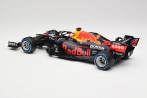 Red Bull Racing Honda RB16B #33 M. Verstappen Turkish GP 2nd Place 2021 Minichamps 1:18 110211633 Diecast — photo 5 of 7