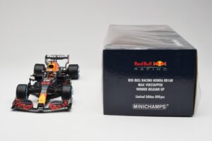 Red Bull Racing Honda RB16B #33 M. Verstappen Belgian GP Winner 2021 Minichamps 1:18 110211333 Resin — photo 6 of 7