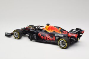 Red Bull Racing Honda RB16B #33 M. Verstappen Mexican GP Winner 2021 Minichamps 1:18 110211933 Resin — photo 5 of 6