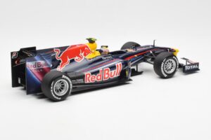 Red Bull RB6 #7 M. Webber Red Bull Racing Showcar 2010 Minichamps 1:18 150100076-R1 Diecast — photo 2 of 6