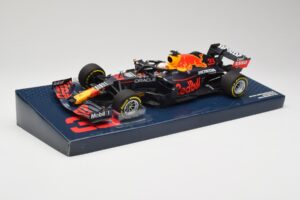 Red Bull Racing Honda RB16B #33 M. Verstappen Emilia Romagna GP 2021 Case Edition Minichamps 1:18 113210133 Resin — photo 2 of 7