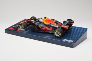 Red Bull Racing Honda RB16B #33 M. Verstappen Emilia Romagna GP 2021 Case Edition Minichamps 1:18 113210133 Resin — photo 5 of 7