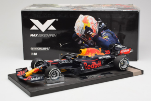 Red Bull Racing RB16B #33 M. Verstappen Monaco GP Winner 2021 Minichamps 1:18 113210533-R1 Resin — photo 6 of 6