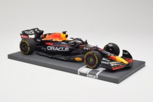 Oracle Red Bull Racing RB18 #33 M. Verstappen Belgian GP 2022 Minichamps 1:18 113221401 Resin — photo 4 of 7
