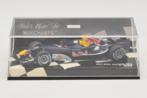 Red Bull RB2 Ferrari #14 C. Klien Red Bull Racing 2006 Minichamps 1:43 400060015 Diecast — photo 4 of 5