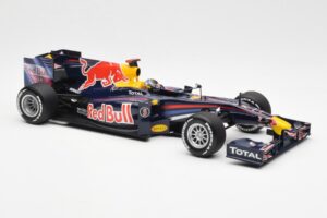 Red Bull Racing Renault RB5 #5 S. Vettel Showcar 2010 Minichamps 1:18 153100175 Diecast — photo 4 of 6
