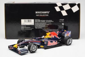 Red Bull Racing Renault RB5 #5 S. Vettel Showcar 2010 Minichamps 1:18 153100175 Diecast — photo 6 of 6