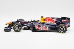 Red Bull Racing Renault RB6 #5 S. Vettel F1 World Champion 2010 Minichamps 1:18 110100005 Diecast — photo 3 of 6