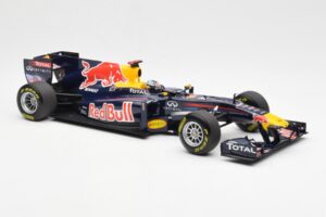 Red Bull Racing Renault RB6 #5 S. Vettel F1 World Champion Showcar 2010 Minichamps 1:18 150100075 Diecast — photo 4 of 6
