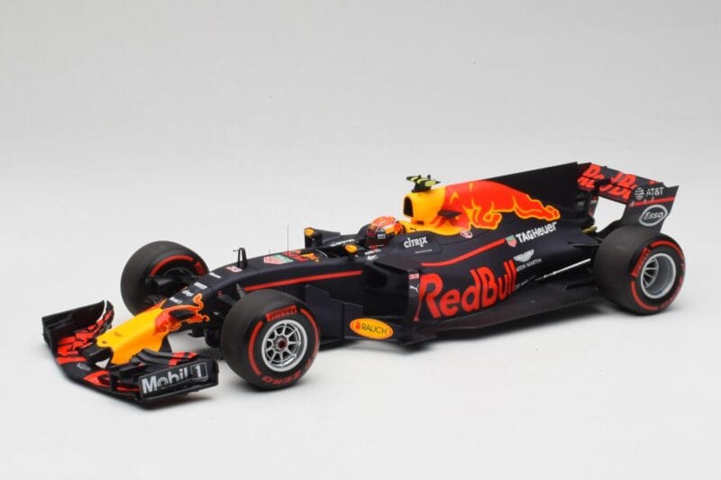 Red Bull Racing RB13 Tag Heuer #33 M. Verstappen Australian GP 2017 Minichamps 1:18 110170033 Resin