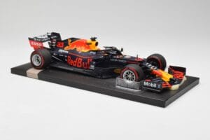 Red Bull RB15 #33 M. Verstappen Brazil GP Winner 2019 Minichamps 1:18 113191933 Diecast — photo 4 of 7