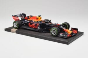Red Bull RB15 #33 M. Verstappen German GP Winner Wet 2019 Minichamps 1:18 113191133 Diecast — photo 4 of 7