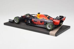 Red Bull RB15 #33 M. Verstappen German GP Winner Wet 2019 Minichamps 1:18 113191133 Diecast — photo 5 of 7