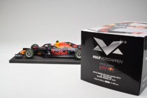Red Bull RB15 #33 M. Verstappen German GP Winner Wet 2019 Minichamps 1:18 113191133 Diecast — photo 7 of 7
