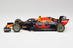 Red Bull RB15 #10 P. Gasly F1 2019 Minichamps 1:18 110190010 Diecast — photo 3 of 7