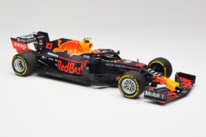 Red Bull RB15 #10 P. Gasly F1 2019 Minichamps 1:18 110190010 Diecast — photo 4 of 7