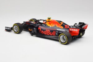 Red Bull RB15 #10 P. Gasly F1 2019 Minichamps 1:18 110190010 Diecast — photo 5 of 7