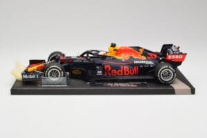 Red Bull RB16 #33 M. Verstappen Abu Dhabi GP Winner 2020 Minichamps 1:18 113201733 Diecast