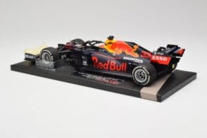 Red Bull RB16 #33 M. Verstappen Abu Dhabi GP Winner 2020 Minichamps 1:18 113201733 Diecast — photo 5 of 6