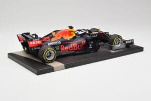 Red Bull RB16B #33 M. Verstappen France GP Winner 2021 Minichamps 1:18 113210833 Diecast — photo 3 of 7