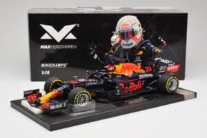 Red Bull RB16B #33 M. Verstappen France GP Winner 2021 Minichamps 1:18 113210833 Diecast — photo 6 of 7