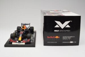 Red Bull RB16B #33 M. Verstappen France GP Winner 2021 Minichamps 1:18 113210833 Diecast — photo 7 of 7