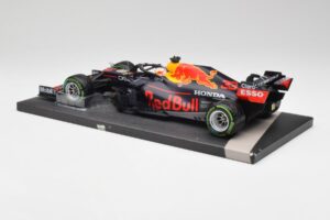 Red Bull RB16B #33 M. Verstappen Emilia Romagna GP Winner 2021 Minichamps 1:18 113210233T Diecast — photo 5 of 6