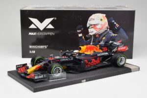 Red Bull RB16B #33 M. Verstappen Emilia Romagna GP Winner 2021 Minichamps 1:18 113210233T Diecast — photo 6 of 6