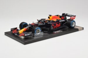 Red Bull RB16B #33 M. Verstappen Belgian GP 2021 Winner Minichamps 1:18 113211333 Resin — photo 2 of 7