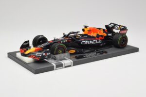 Red Bull RB18 #1 M. Verstappen Emilia Romagna GP 2022 Winner Minichamps 1:18 113220401 Resin — photo 2 of 7