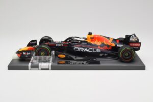 Red Bull RB18 #1 M. Verstappen Emilia Romagna GP 2022 Winner Minichamps 1:18 113220401 Resin