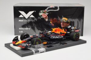 Red Bull RB18 #1 M. Verstappen Emilia Romagna GP 2022 Winner Minichamps 1:18 113220401 Resin — photo 7 of 7