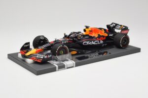 Red Bull RB18 #1 M. Verstappen Miami GP 2022 Winner Minichamps 1:18 113220301 Resin — photo 2 of 7