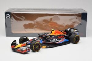 Red Bull RB19 #1 M. Verstappen Austin GP Winner 2023 Minichamps 1:18 110231901 Diecast — photo 6 of 6