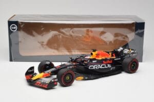Red Bull RB19 #1 M. Verstappen Qatar Sprint Race 2nd WC 2023 Minichamps 1:18 110231801 Diecast — photo 6 of 6