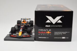 Red Bull RB19 Oracle #1 M. Verstappen Australian GP 2023 Winner Minichamps 1:18 113230301 Resin — photo 6 of 7