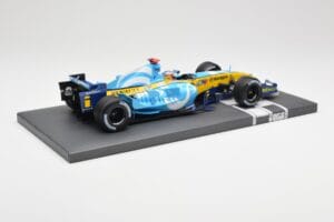Renault F1 Team R25 #5 F. Alonso Winner French GP 2005 Minichamps 1:18 117051005 Diecast — photo 3 of 7