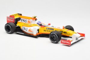 Renault F1 Team R29 #10 R. Grosjean F1 2009 Minichamps 1:18 150090108 Diecast — photo 4 of 6