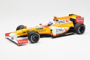 Renault F1 Team R29 #10 R. Grosjean F1 2009 Minichamps 1:18 150090108 Diecast