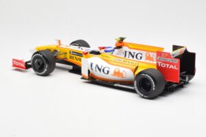 Renault F1 Team R29 #10 R. Grosjean F1 2009 Minichamps 1:18 150090108 Diecast — photo 5 of 6
