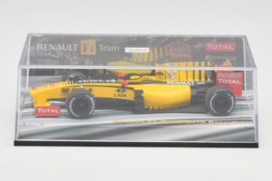 Renault R30 #11 R. Kubica Race Car 2010 Minichamps 1:43 403100081 Diecast — photo 4 of 6
