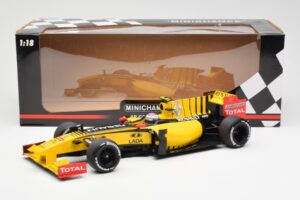 Renault F1 Team R30 #11 V. Petrov Showcar F1 2010 Minichamps 1:18 150100082 Diecast — photo 6 of 6