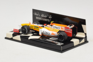 Renault R29 #8 N. Piquet Jr. F1 2009 Minichamps 1:43 400090008 Diecast — photo 3 of 5