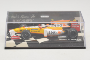 Renault R29 #8 N. Piquet Jr. F1 2009 Minichamps 1:43 400090008 Diecast — photo 4 of 5